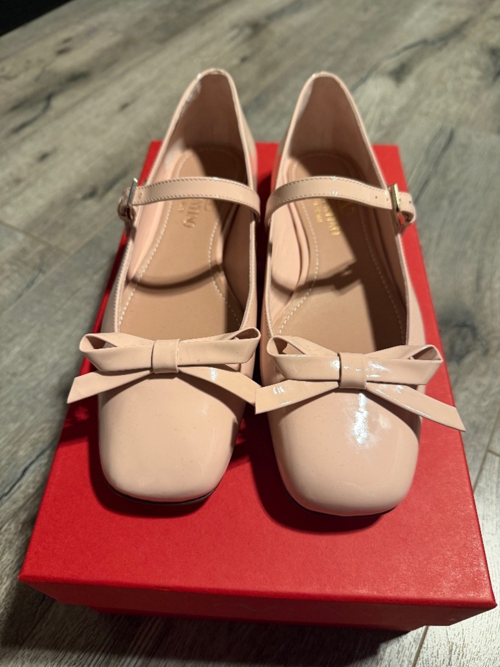 Valentino Bow Flats Size 35.5